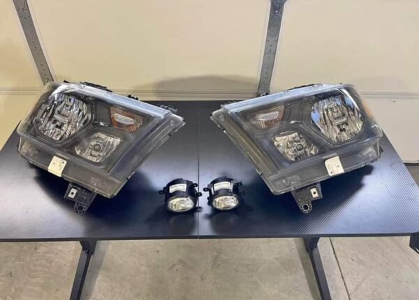 RAM bighorn Headlights/fog-lights